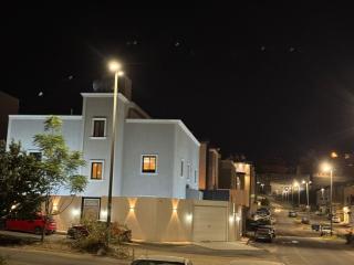 The Ground Luxe 6BR Luxury with Courtyard Charm - Taif - 8