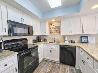 108 Brighton condo - Myrtle Beach - 9