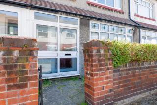 Contractor Stays, Newly Renovated, Free Parking, Sleep 7 - Wallasey - 9