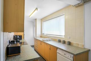 Contractor Stays, Newly Renovated, Free Parking, Sleep 7 - Wallasey - 5