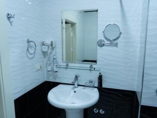 Urban Calm Pool&Spa By Avant Hotels - - 5
