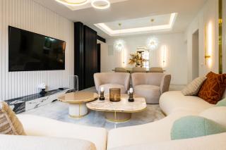 Fancy 3BR Penthouse - Rooftop and Private Office - Bucharest - 4