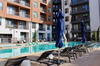 12 Min to Downtown with Pool, Balcony and Free Parking - Austin - 6