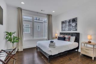 Large Home with Rooftop and Views Sleeps 12 - 8