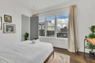 Large Home with Rooftop and Views Sleeps 12 - 7