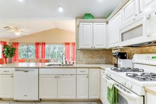Single-Story Home with Golf Cart in The Villages - 5