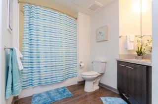 Modern 2BR Near Petco Park & Convention Center - 3