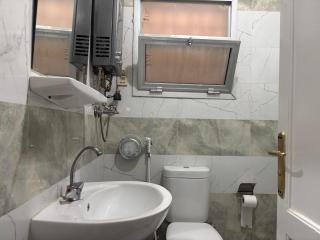 Luxury Inn 2BR at prime location in Madinaty B6 - Madinaty - 2