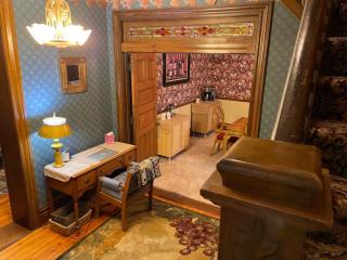 Historic & Charming Home just Steps from Deer Creek Winery - Uniontown - 0