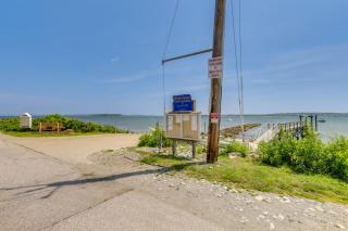 Gem of Narragansett Beach, House Retreat! - Narragansett - 9
