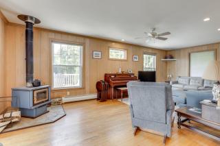 Gem of Narragansett Beach, House Retreat! - Narragansett - 6