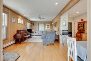Gem of Narragansett Beach, House Retreat! - Narragansett - 5