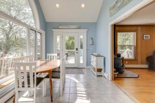 Gem of Narragansett Beach, House Retreat! - Narragansett - 4