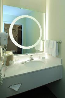 SpringHill Suites Providence West Warwick - West Warwick - 8