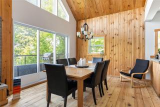 Rustic Waterfront Chalet Panoramic View and Spa - Chertsey - 2