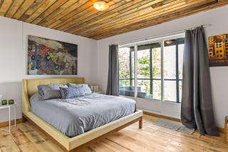 Rustic Waterfront Chalet Panoramic View and Spa - Chertsey - 6