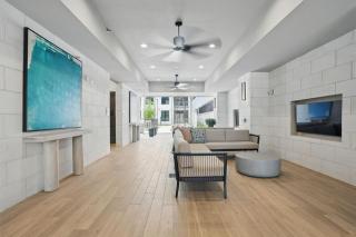 12min Downtown, 6min Domain with Pool and Free Parking - Austin - 9
