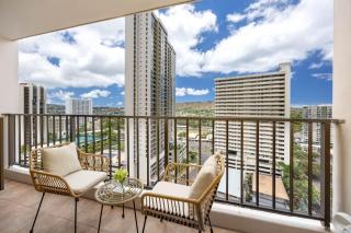 Waikiki Banyan - Nicely Remodeled, 5mins to the Beach & Free Parking - Honolulu - 5