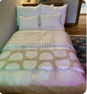 The Guesthouse l Creekside - - 1