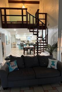 Neto's Nest, steps to beach, pool, sleeps 12 plus - South Padre Island - 0