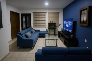 Casa Cómoda con Jacuzzi, Cochera, Terraza y Jardín - Arandas - 9
