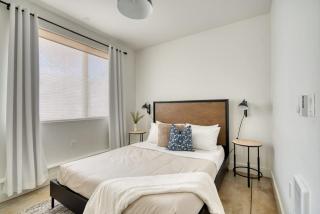 Studio Bliss Dual-Queen Stay in Vibrant Alberta - Portland - 3