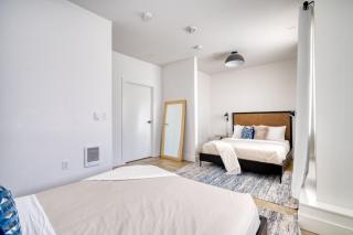 Studio Bliss Dual-Queen Stay in Vibrant Alberta - Portland - 1