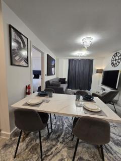 Mega9 Luxury 2Bedrooms Apartment - 2Baths, 2Toilets - Manchester - 3