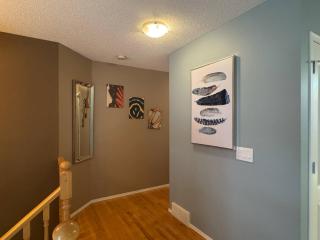 Heavenly Cozy Place Inc - Airdrie - 7