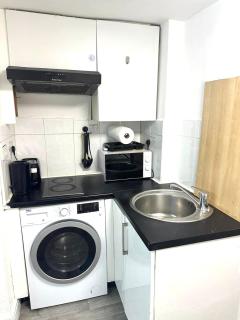 Stylish Studio Apartment - Birmingham - 7