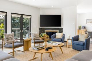 Edendale by AvantStay Urban Hilltop Oasis w Amazing Views in 3 of Los Feliz - Los Angeles - 1