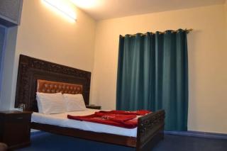 Hotel Pine breeze - - 4
