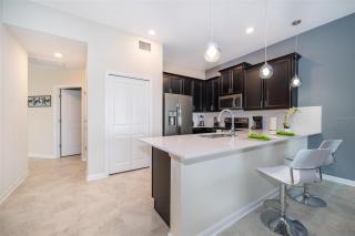 15 min from Disney World ChampionsGate Resort TownHouse with Club House Pools Water Park Gym - 8