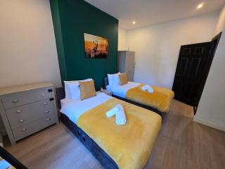 Deluxe 2BR Apartment Near City Center - Sleeps 6 - Liverpool - 8