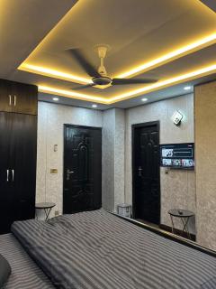 Defence Executive Apartment DHA 2 1BHK Luxury Apartment - Islamabad - 4