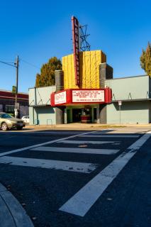 Stay Portland - La Casa Burnside - Local Eateries, Shops, and Bars - Portland - 7