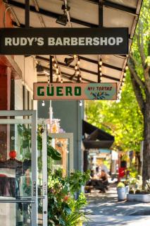 Stay Portland - La Casa Burnside - Local Eateries, Shops, and Bars - Portland - 5