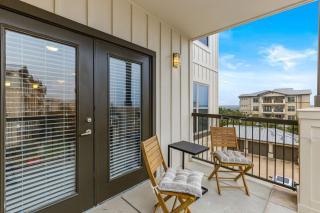 Long Stays Welcome, Pool, Free Parking, and Balcony - Austin - 8