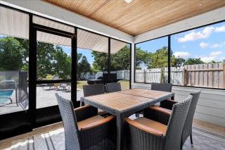 Splash Oasis, 4BR, 2BA Heated Pool, BBQ - 5