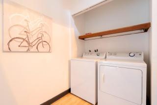 Cozy Scandinavian Loft - Espresso & Boutiques - Portland - 2