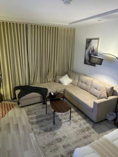 استديو هادي ومريح - Riad - 5