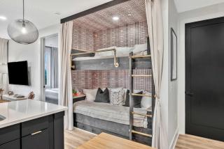 New 2 Luxe Penthouses with Balcony and City Views - Nashville - 5