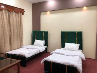 Mir,s Lodge Hotel Restaurant & Shadi hall - Gilgit - 8