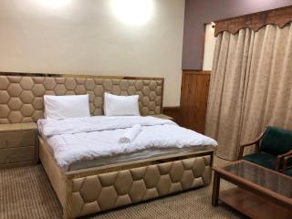 Mir,s Lodge Hotel Restaurant & Shadi hall - Gilgit - 4
