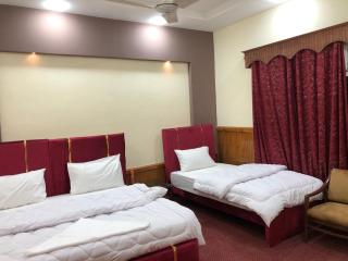 Mir,s Lodge Hotel Restaurant & Shadi hall - Gilgit - 2