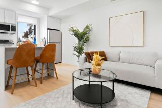 Penthouse 2BR with Rooftop, Parking and Situated Only Minutes to The Falls - Niagara Falls - 8