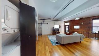 Garden 1br Loft In Back Bay Near Copley - Boston - 1