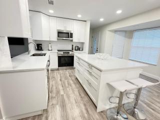 3 Bedroom 2 bathroom close to the beach - Jacksonville - 6
