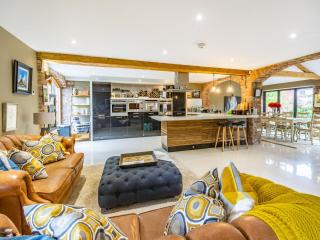 Chestnut Barn - Cottage - Wold Newton - 0