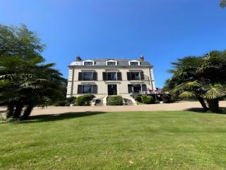 Serene Countryside Estate with Pool - Saint-Pavace - 0